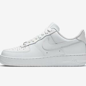 Women’s Nike Air Force 1’07 9.5